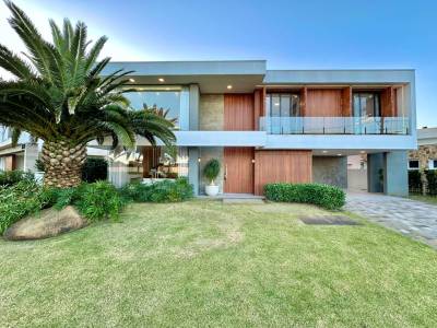 Casa em Condomínio 6 dormitórios para venda, Centro em Xangri-lá | Ref.: 3724