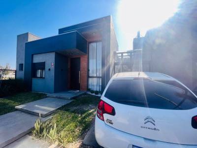 Casa 2 dormitórios para venda, Guarani em Capão da Canoa | Ref.: 6575