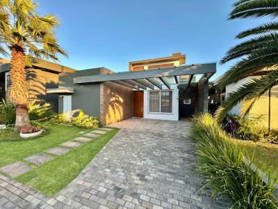 Casa em Condomínio 4 dormitórios para venda, Capão ilhas em Capão da Canoa | Ref.: 6793