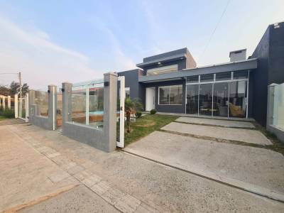 Casa 3 dormitórios para venda, Araça em Capão da Canoa | Ref.: 7539