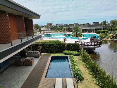 Casa em Condomínio 4 dormitórios para venda, Centro em Xangri-lá | Ref.: 8651